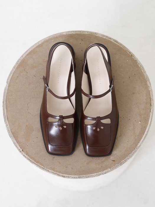 square mary janes brown