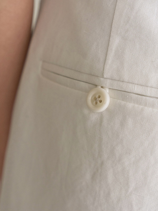 Marine Linen Shorts in White