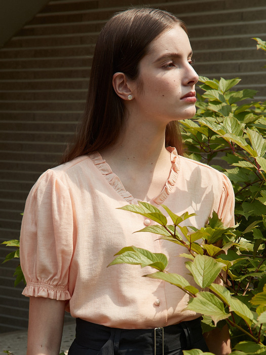 amr1261 v-neck frill blouse (peach)