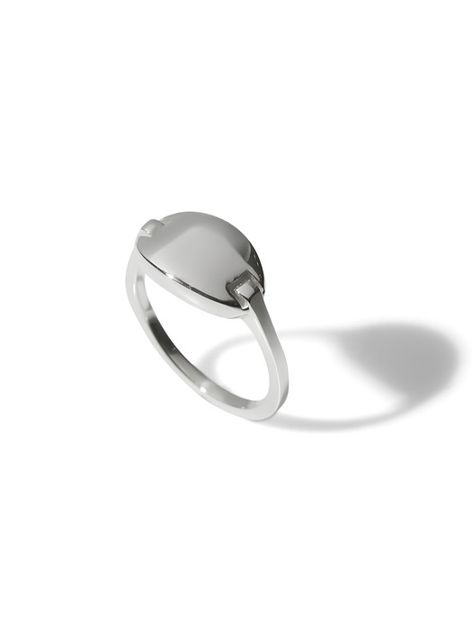 OVAL TIED RING