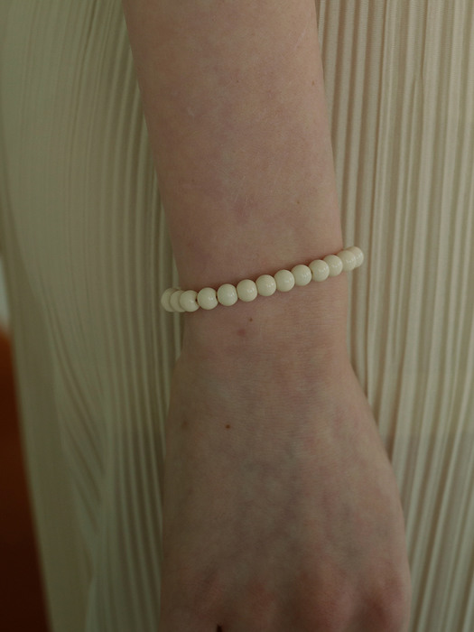 cream ball bracelet