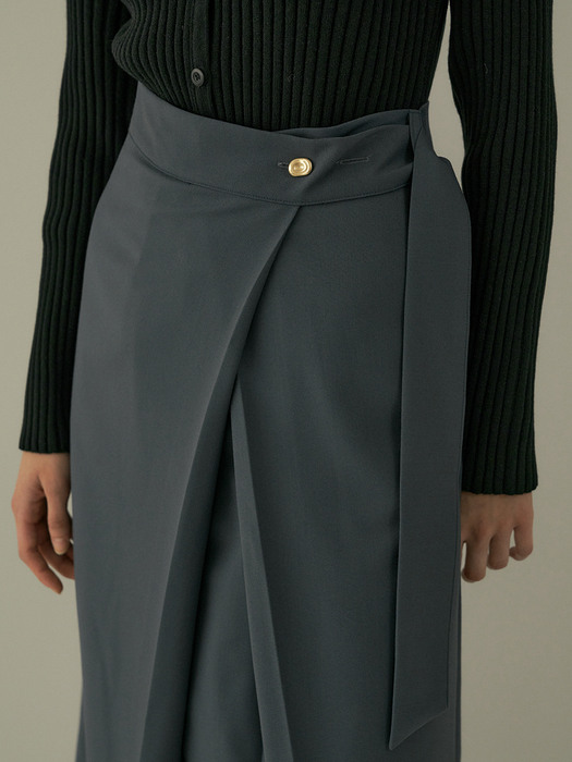 comos 705 button point belted warp skirt (bluish green)