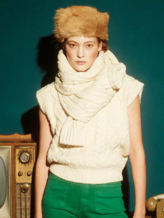 Wool Cable Knit Vest (L.Beige)