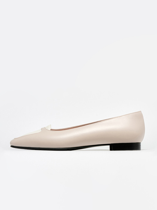 LEA - Classic Squared Toe Flat / Pale Ivory