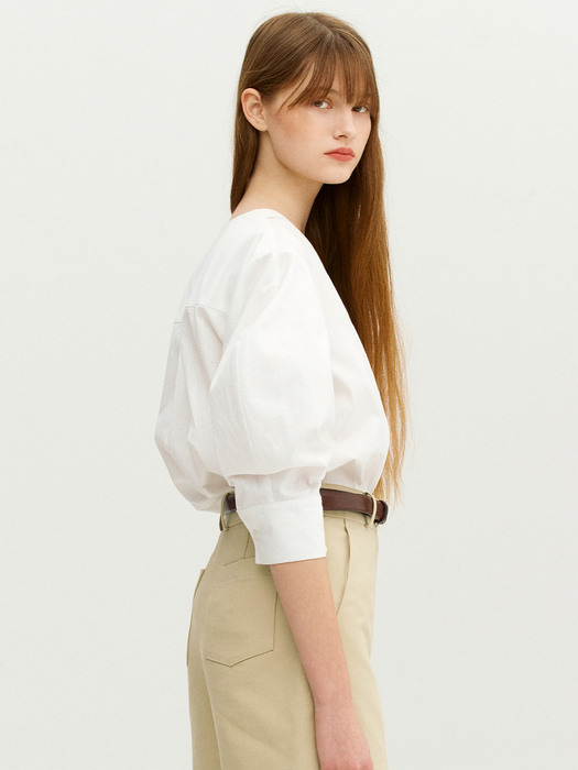 BORGHESE V-neck voluminous sleeve blouse (Ivory)