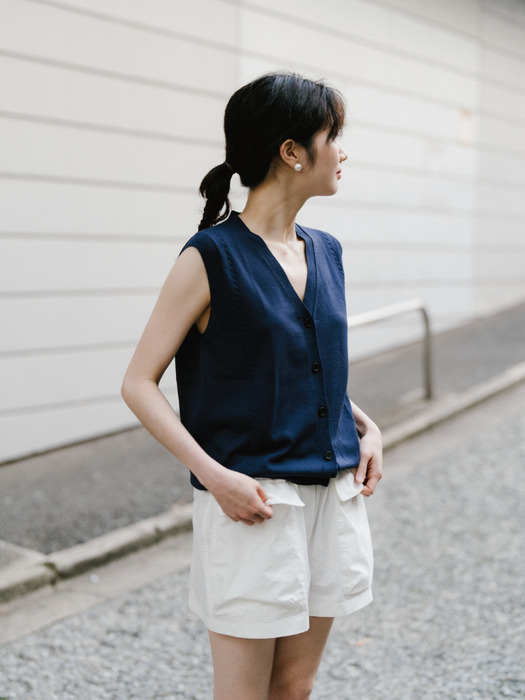 DARK NAVY ECO-VISCOSE CABLE KNIT VEST