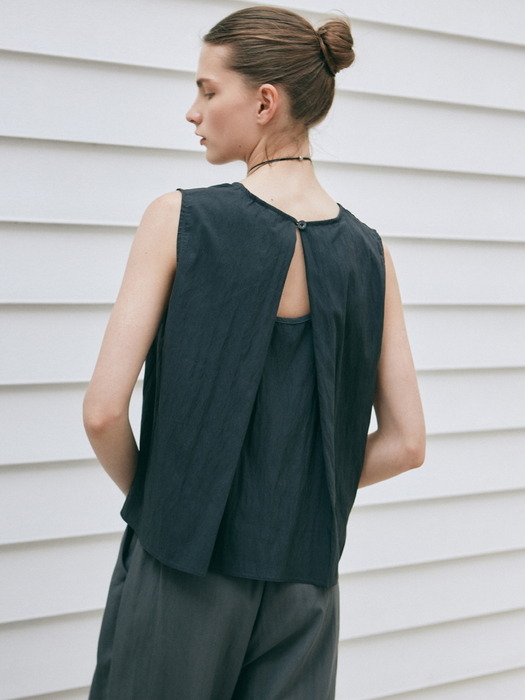 MINIMAL BACK SLIT SLEEVELESS_CHARCOAL