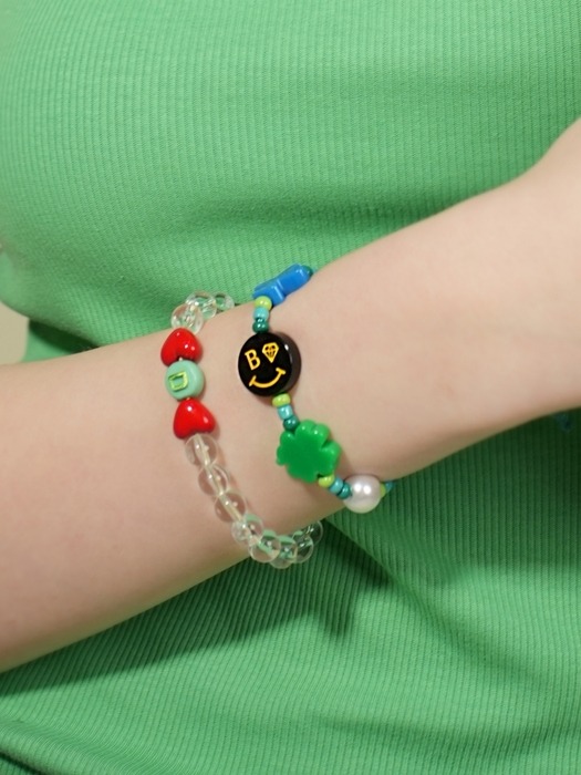 Happy smile color motive knot Bracelet 스마일 컬러 아크릴 모티브 비즈 매듭 실팔찌