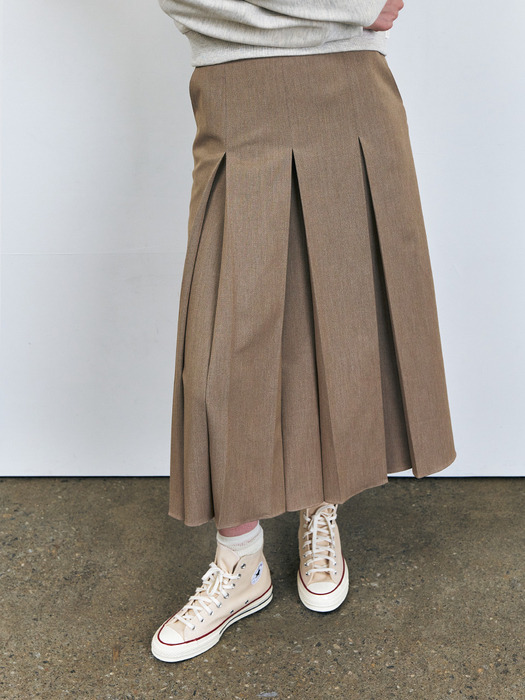 Wrinkle-free Waist Pleated Long Skirt, Light beige