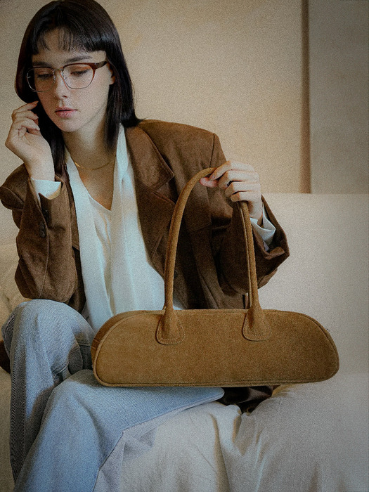 [단독] Suede bowling bag Camel