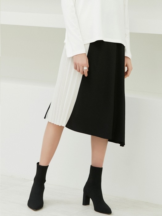pleats flare skirt Black