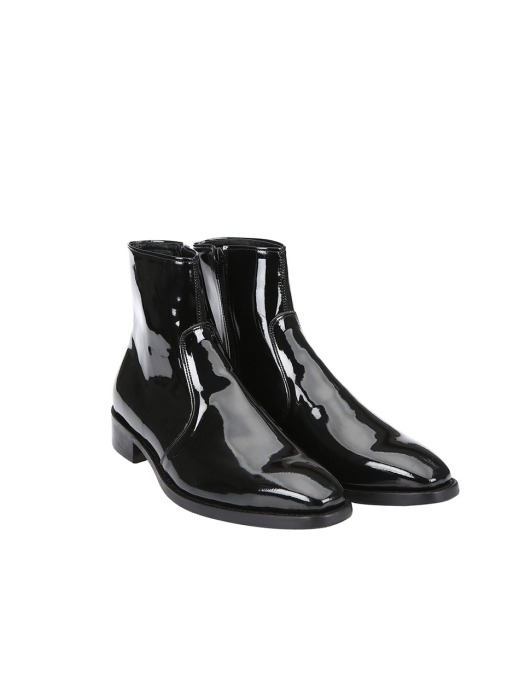 BLACK ENAMEL ANKLE BOOTS