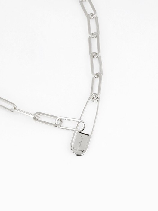 SAFETY-PIN VOLUMED CHAIN NECKLACE [ Silver ]