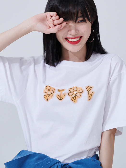 Flower drawing Overfit T-shirts [WHITE]