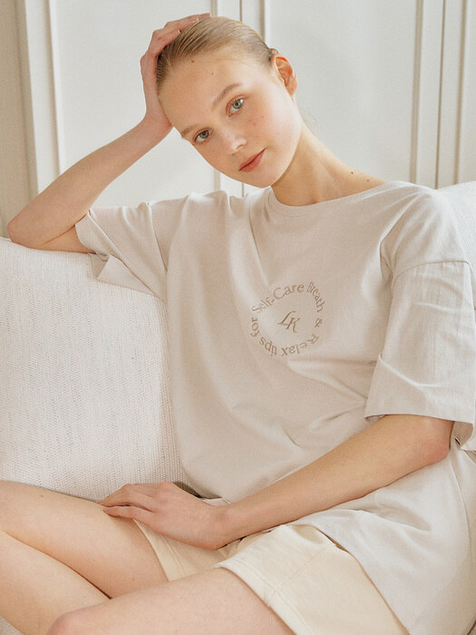 IVORY SELFCARE EMBROIDERY OVERSIZE TSHIRT
