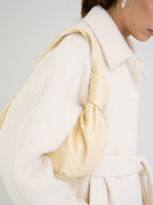 FW21 알파카 Alpaca Single Coat Bone-white