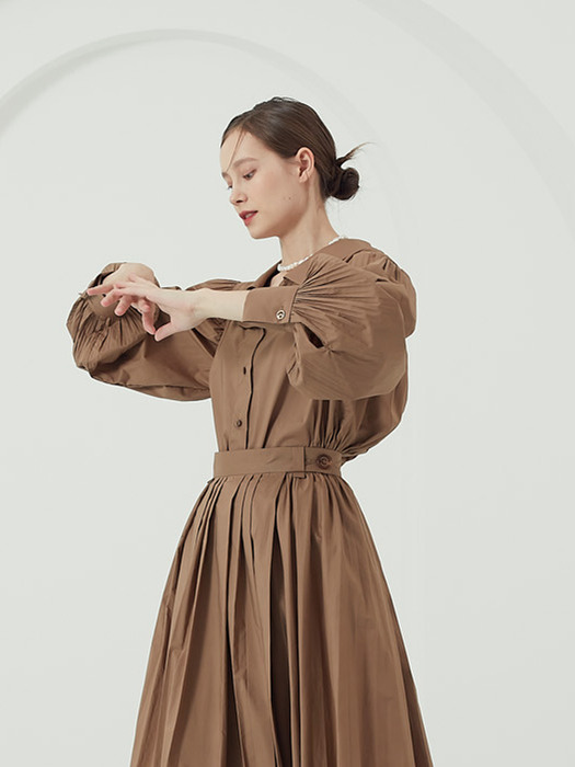 Pleats balloon sleeves shirt in beige