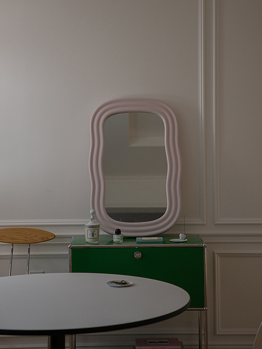 [배송 4-6주 소요] Wave Mirror (Pastel Pink / Small)