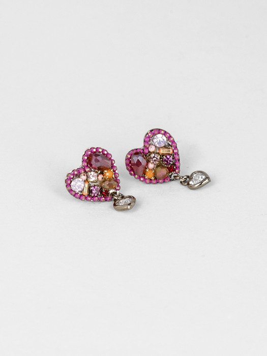 [BARBIE X JUDY AND PAUL] Barbie heart crystal n beads handmade drop earring