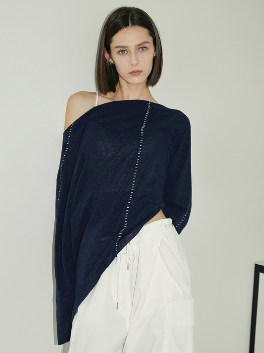 UNBALANCED OFF-SHOULDER KNIT / NAVY