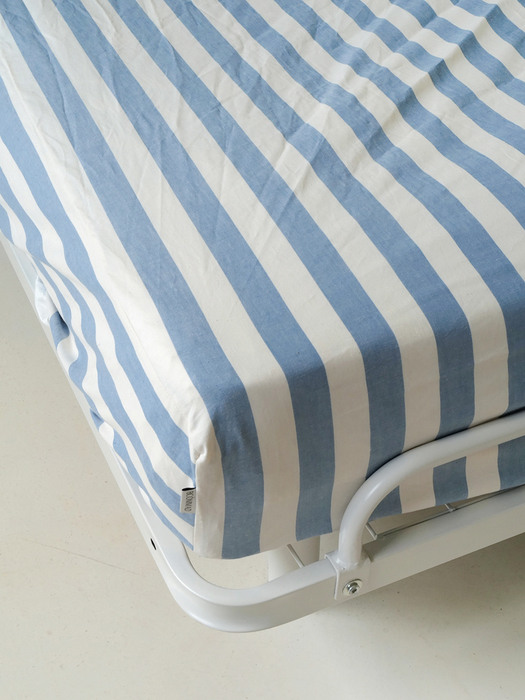 Bold stripe mattress cover
