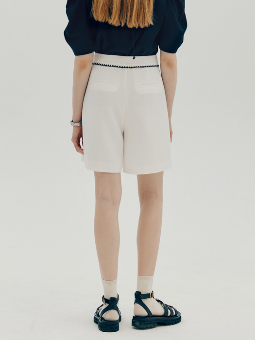 Tweed embroidery shorts - White