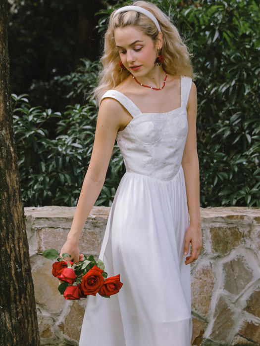 Drop bride white silky long dress