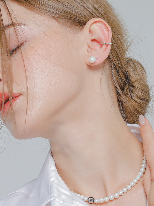 Simple Pearl Earrings M01100