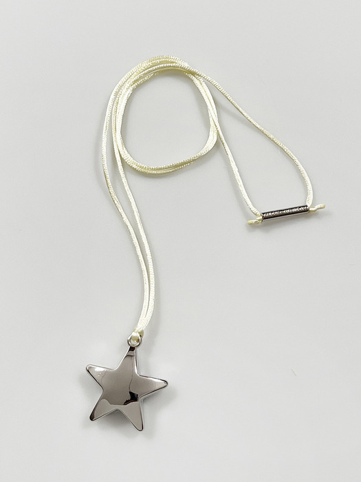 Jumbo Star String Necklace / Butter