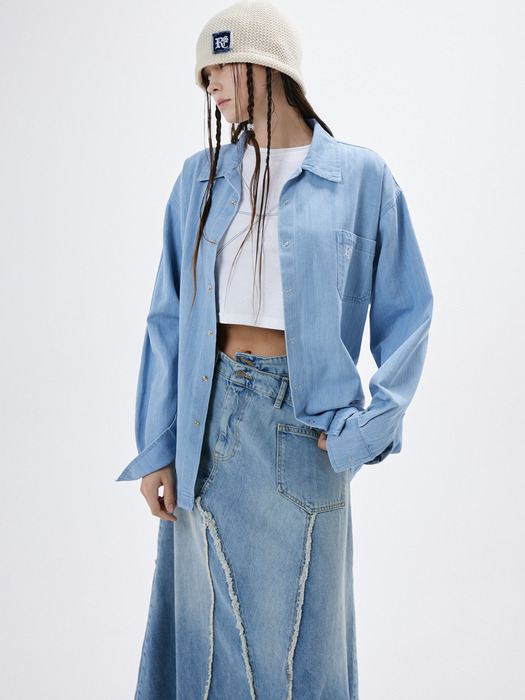 CURVY STITCHED DENIM SHIRT - LIGHT DENIM