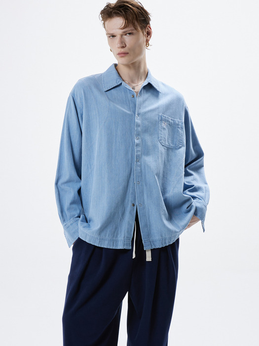 CURVY STITCHED DENIM SHIRT - LIGHT DENIM