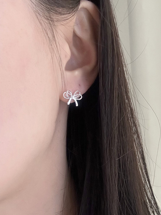 [925silver] Solid ribbon earring