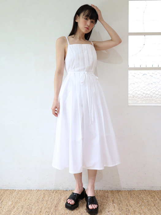 PLEATS CAMISOLE DRESS / WHITE