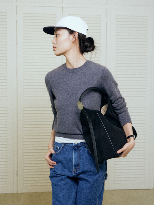 [단독]Plaque Hobo Bag Suede Black 플라크 호보백 스웨이드 블랙