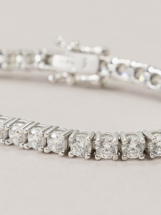 TENNIS BRACELET