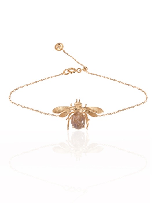 Flying bee bracelet