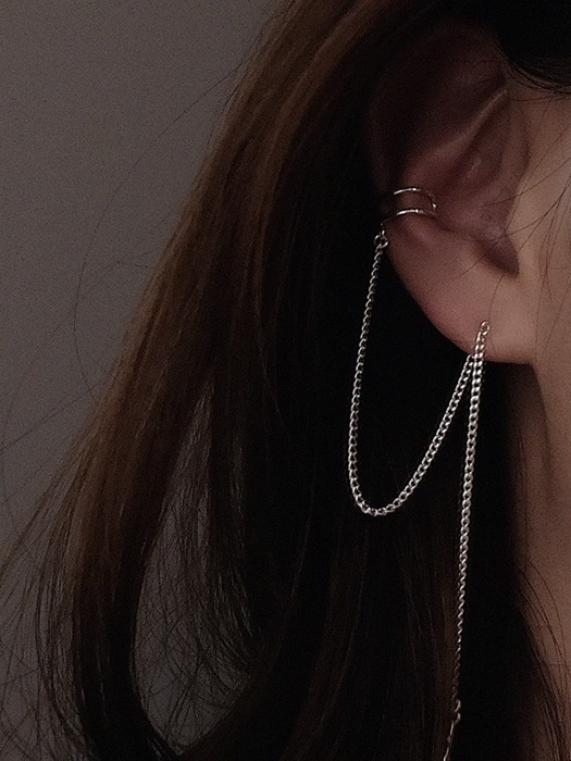 Chain trick earring and earcuff