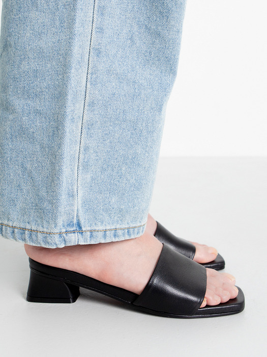 Slide Sandals | Black