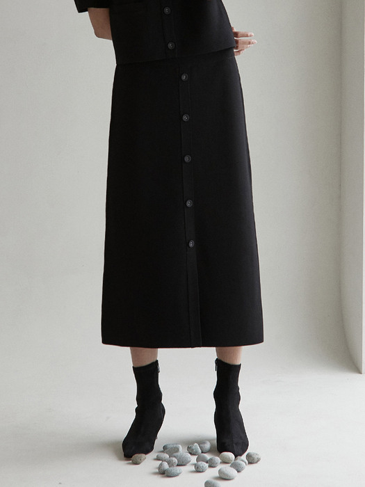 V. button point knit skirt (black)