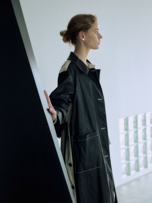 SIDE SLIT LEATHER MAC COAT (BLACK)