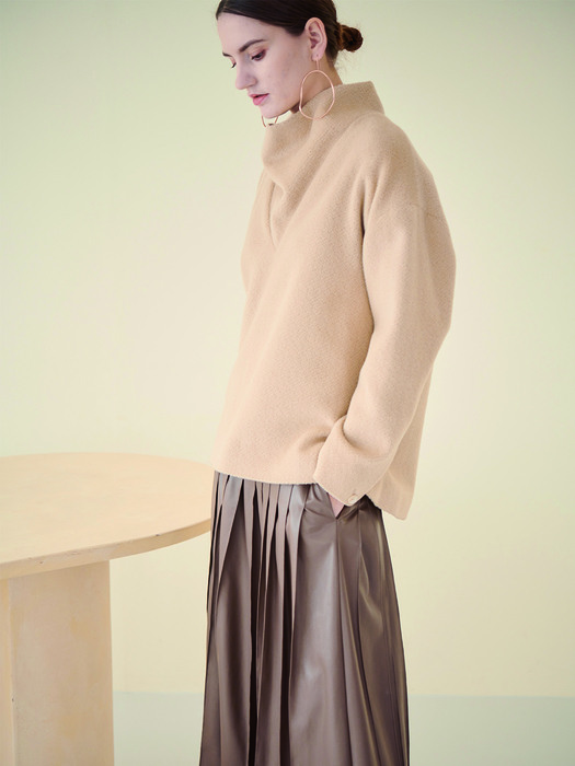 LOOSE HIGH COLLAR WOOL TOP_BEIGE