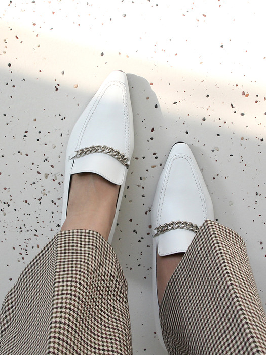 Chic chain loafer pumps_S_CB0027_white