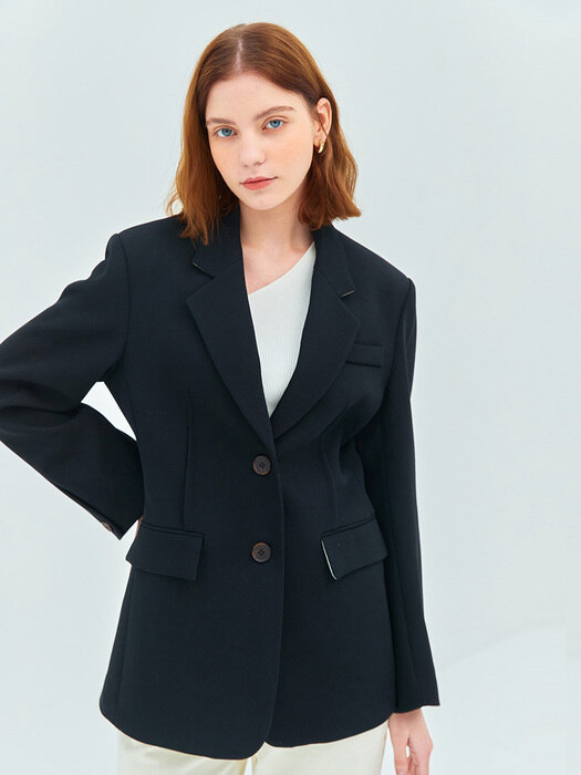 BOLD SLEEVE DART JACKET (moat black)