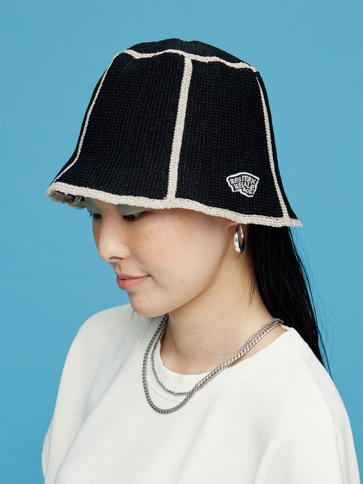 W.W LINEN BUCKET HAT