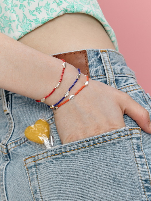 SILVER HEART BEAD BRACELET