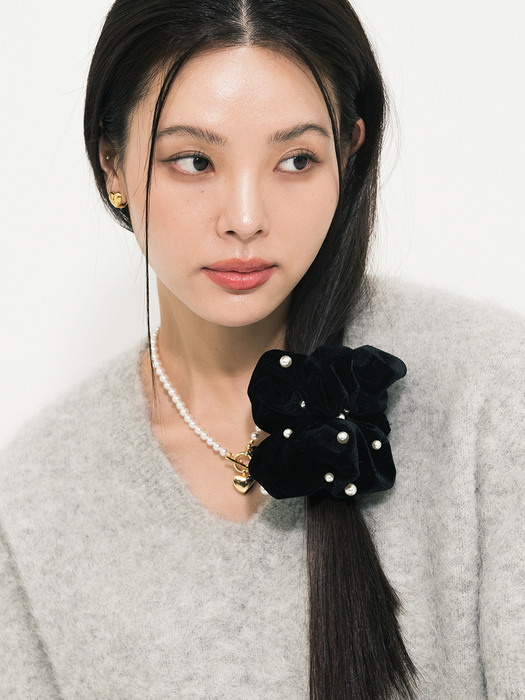 Pearl Velvet Scrunchie