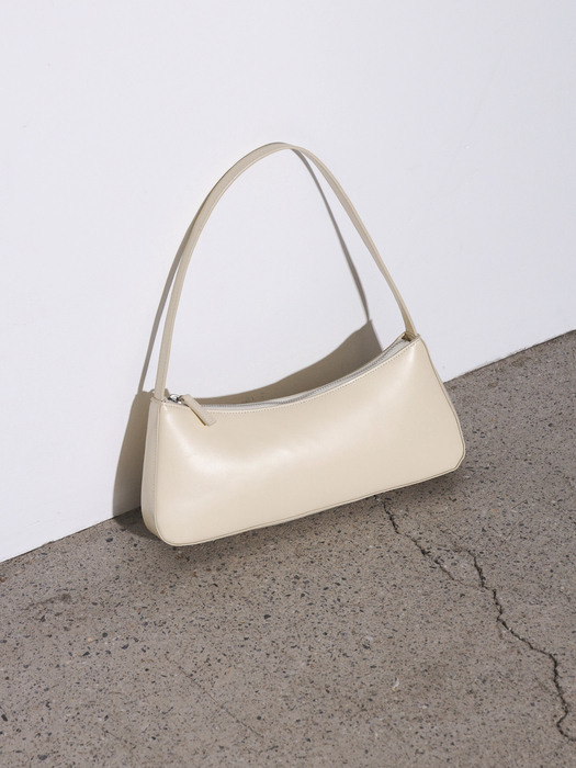 Pebble Shoulder bag Recycled leather cream