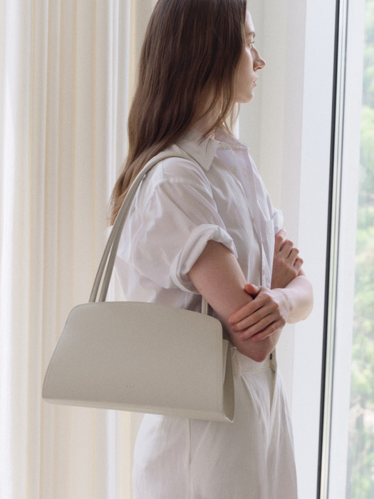 [단독]Taco shoulder bag Ivory