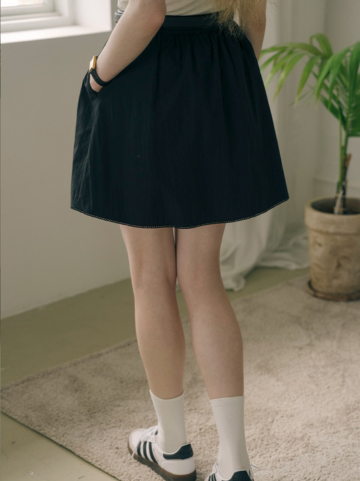 Lace button point skirt_Black