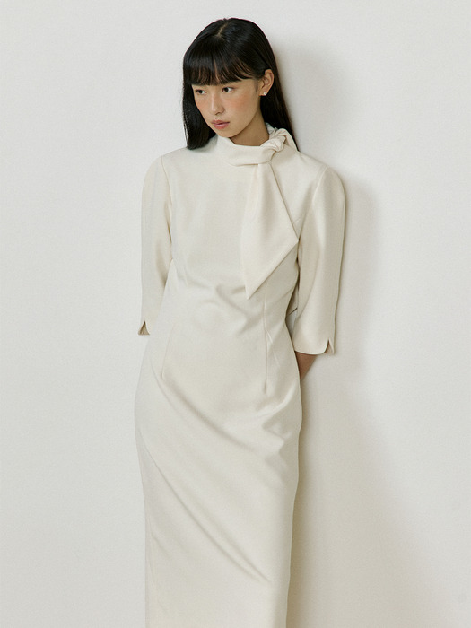 Muffler One-piece (ivory)